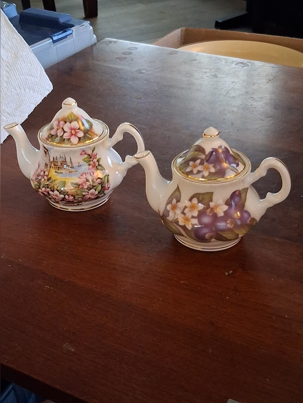 Vintage Hayward & Warwick Miniature Teapots Set of 2 Castle Fruit Gold Trim